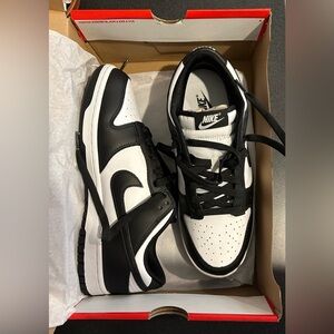 Never worn- Nike Dunk Low Retro men’s size 9.5